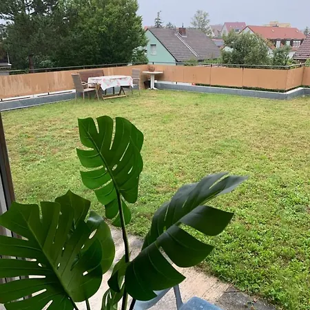 Apartment Ruhige Sonnige Mit Rooftopterrasse Nahe Universitaet Gerbrunn